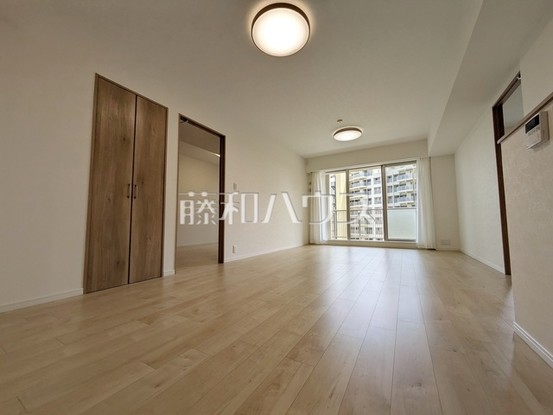 apartment 東京都調布市国領町１丁目-22-13ムサシヤビル1F