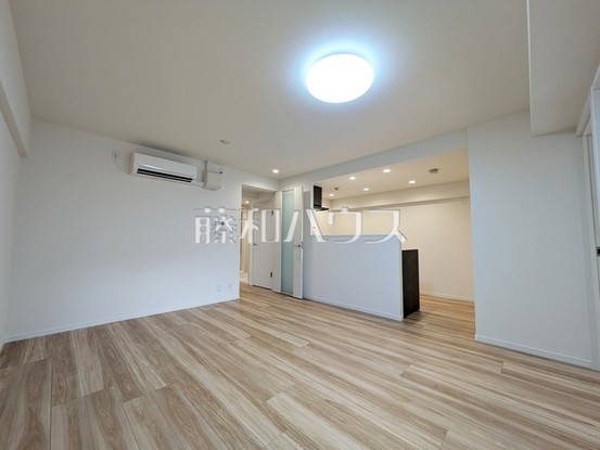 apartment 東京都調布市国領町１丁目-22-13ムサシヤビル1F