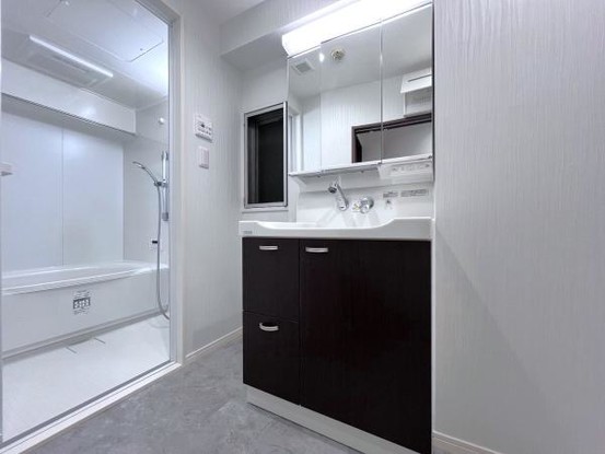 apartment 神奈川県横浜市西区南幸２丁目11-1　横浜エム・エスビル