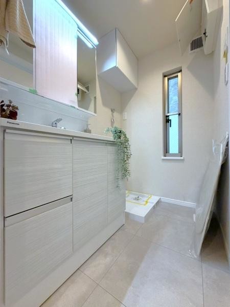 townhouse 神奈川県横浜市西区南幸２丁目11番1号　横浜エム・エスビル ２階