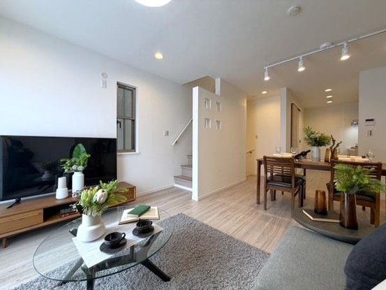 townhouse 神奈川県横浜市西区南幸２丁目11番1号　横浜エム・エスビル ２階