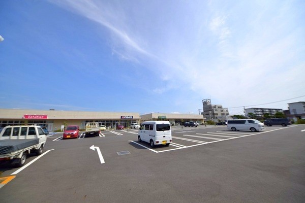 apartment 神奈川県横浜市西区南幸２丁目11番1号　横浜エム・エスビル ２階