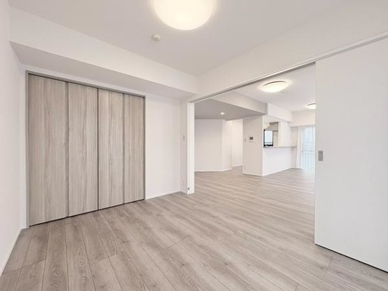 apartment 神奈川県横浜市西区南幸２丁目11番1号　横浜エム・エスビル ２階