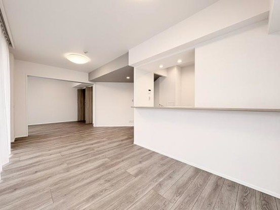 apartment 神奈川県横浜市西区南幸２丁目11番1号　横浜エム・エスビル ２階