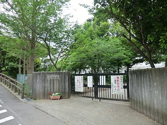 apartment 神奈川県三浦郡葉山町一色
地図を見る