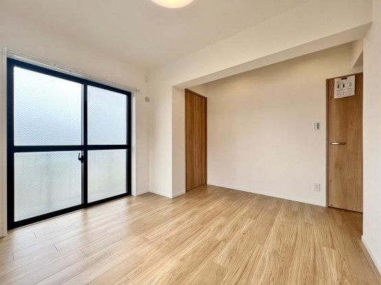 apartment 神奈川県三浦郡葉山町一色
地図を見る