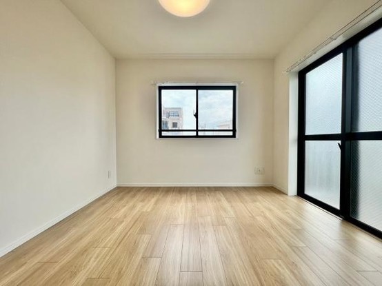apartment 神奈川県三浦郡葉山町一色
地図を見る