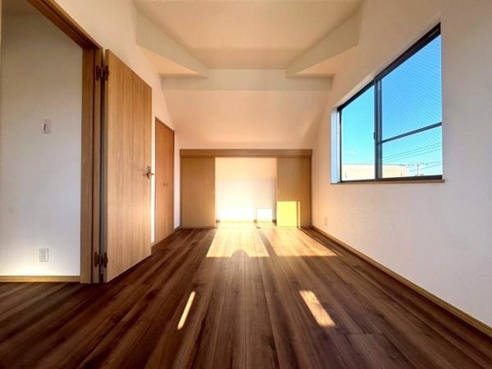 townhouse 神奈川県横浜市西区南幸２丁目11番1号　横浜エム・エスビル ２階