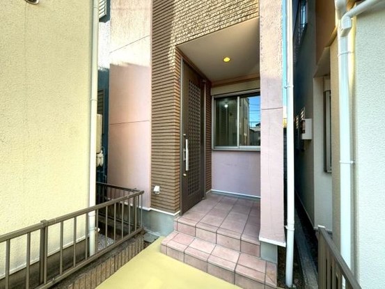 townhouse 神奈川県横浜市西区南幸２丁目11番1号　横浜エム・エスビル ２階