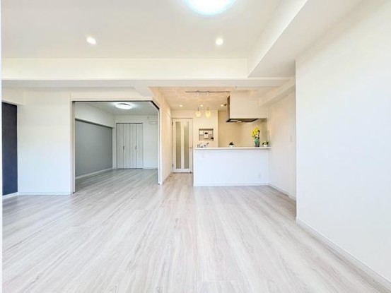 apartment 神奈川県横浜市西区南幸２丁目11番1号　横浜エム・エスビル ２階