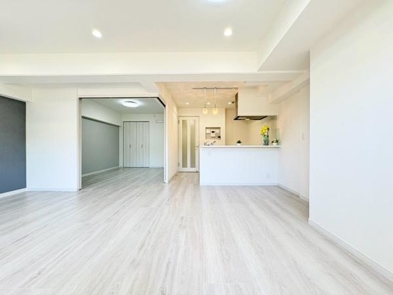 apartment 神奈川県横浜市西区南幸２丁目11番1号　横浜エム・エスビル ２階