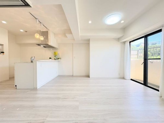 apartment 神奈川県横浜市西区南幸２丁目11番1号　横浜エム・エスビル ２階