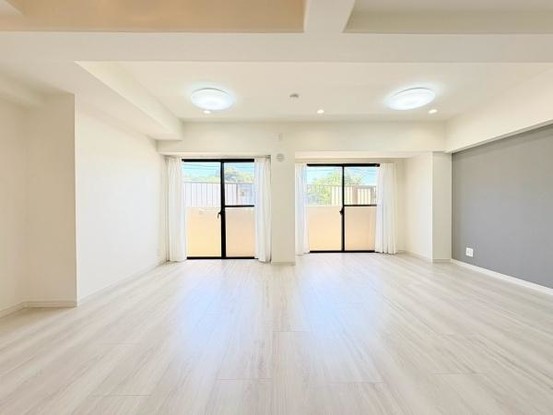 apartment 神奈川県横浜市西区南幸２丁目11番1号　横浜エム・エスビル ２階
