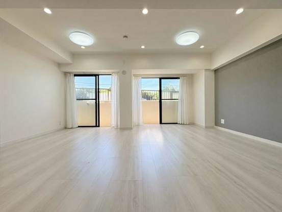 apartment 神奈川県横浜市西区南幸２丁目11番1号　横浜エム・エスビル ２階