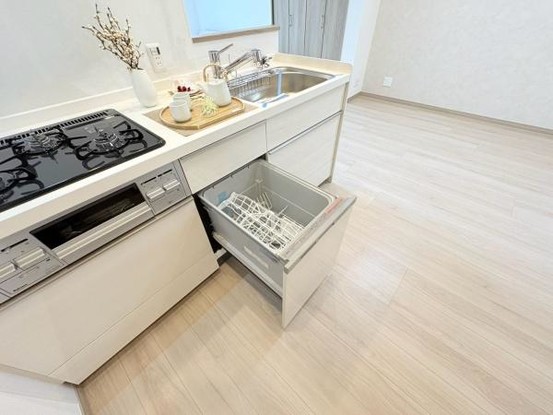 apartment 神奈川県横浜市西区南幸２丁目11番1号　横浜エム・エスビル ２階