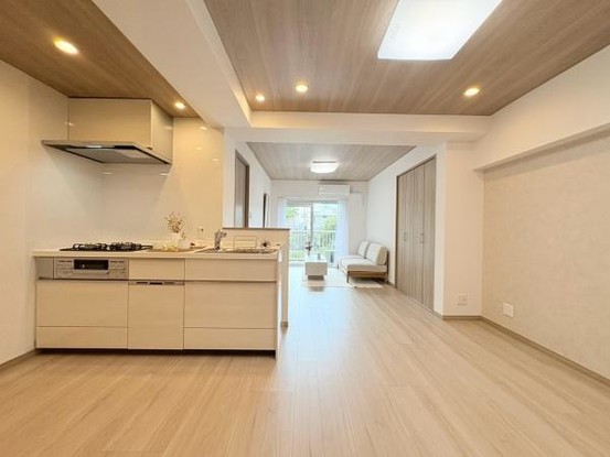 apartment 神奈川県横浜市西区南幸２丁目11番1号　横浜エム・エスビル ２階