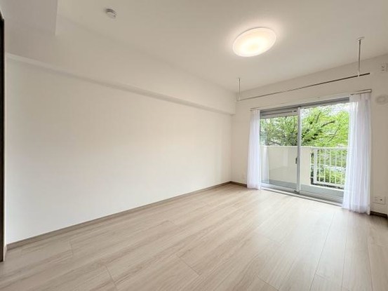 apartment 神奈川県横浜市西区南幸２丁目11番1号　横浜エム・エスビル ２階