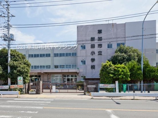 apartment 埼玉県草加市中央２丁目15-8　null
