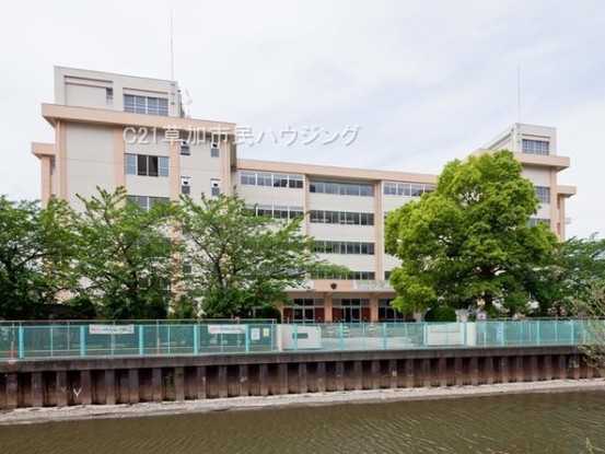 apartment 埼玉県草加市中央２丁目15-8　null