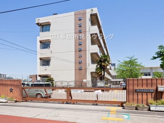 apartment 埼玉県草加市中央２丁目15-8　null