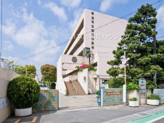 apartment 埼玉県草加市中央２丁目15-8　null