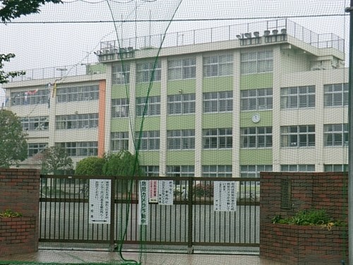apartment 東京都福生市武蔵野台１丁目
地図を見る