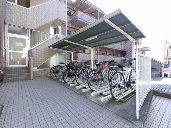 apartment 東京都八王子市大和田町７丁目
地図を見る