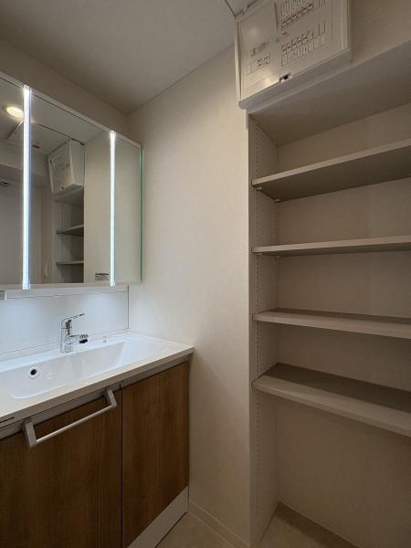 apartment 東京都羽村市川崎１丁目2-11　null