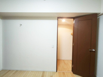 apartment 埼玉県越谷市南越谷１丁目21-2　ポラスビル1F