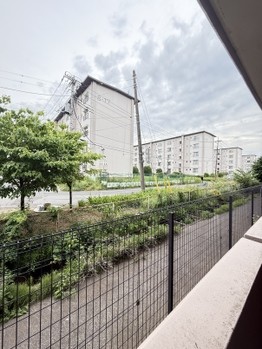 apartment 埼玉県越谷市千間台東１丁目８－２９