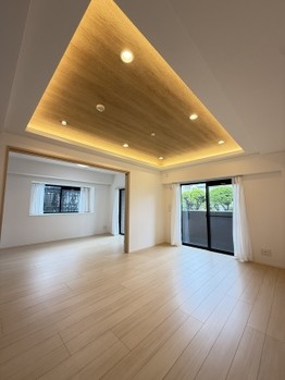 apartment 埼玉県越谷市千間台東１丁目８－２９