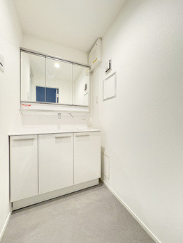 apartment 埼玉県越谷市千間台東１丁目８－２９