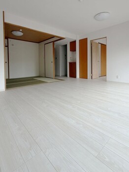 apartment 埼玉県越谷市千間台東１丁目８－２９