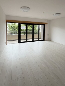 apartment 埼玉県越谷市千間台東１丁目８－２９