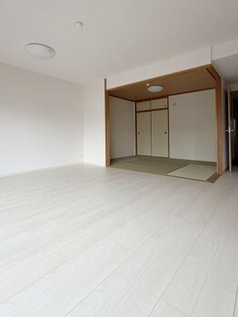 apartment 埼玉県越谷市千間台東１丁目８－２９