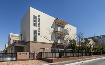 apartment 埼玉県草加市栄町２丁目
地図を見る