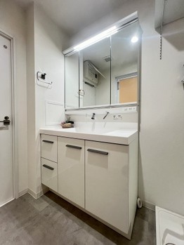 apartment 埼玉県越谷市大沢３丁目１９－１