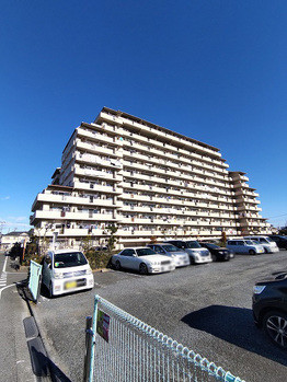 apartment 埼玉県八潮市緑町２丁目
地図を見る