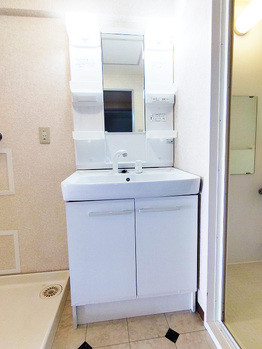 apartment 埼玉県八潮市緑町２丁目
地図を見る