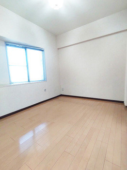 apartment 埼玉県八潮市緑町２丁目
地図を見る