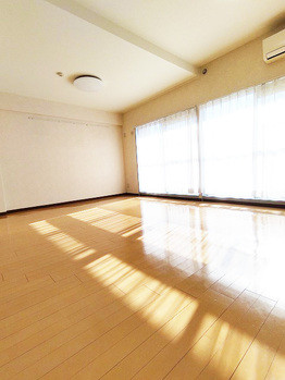 apartment 埼玉県八潮市緑町２丁目
地図を見る