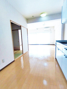 apartment 埼玉県八潮市緑町２丁目
地図を見る