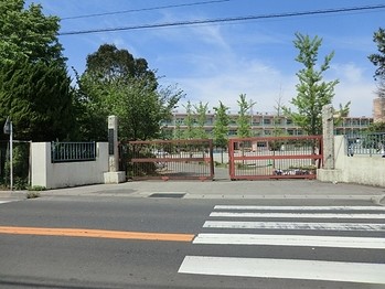 apartment 埼玉県八潮市緑町２丁目
地図を見る