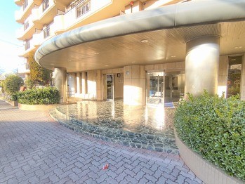 apartment 埼玉県八潮市緑町２丁目
地図を見る