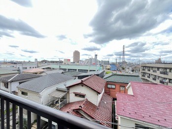 apartment 埼玉県越谷市大沢３丁目１９－１