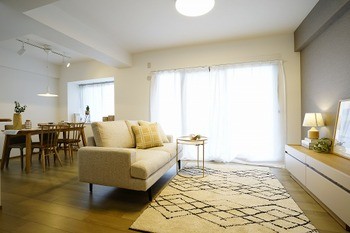 apartment 埼玉県草加市中央２丁目１２－１０