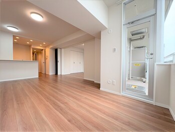 apartment 埼玉県草加市手代３丁目
地図を見る