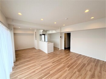 apartment 埼玉県草加市中央２丁目１２－１０