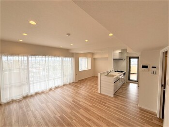 apartment 埼玉県草加市中央２丁目１２－１０