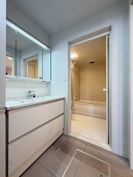 apartment 千葉県松戸市上本郷９００－２中央第１０北松戸ビル１Ｆ